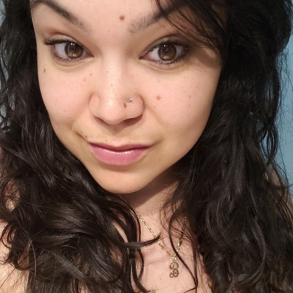 Meet your Posher, Tanya - Picture 1 of 1